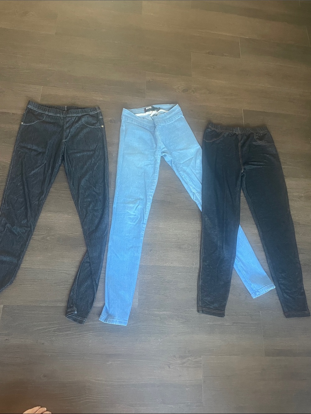 Women’s Elastic Waist Skinny Jeans - Light Blue